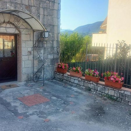 Casale Di Pesche Bed & Breakfast Bagian luar foto